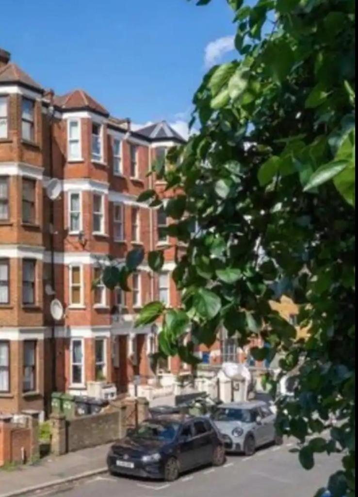 Stylish 2 Bedrooms Flat Sleeps 6 & Garden London Zone 2 Cls Central Екстериор снимка